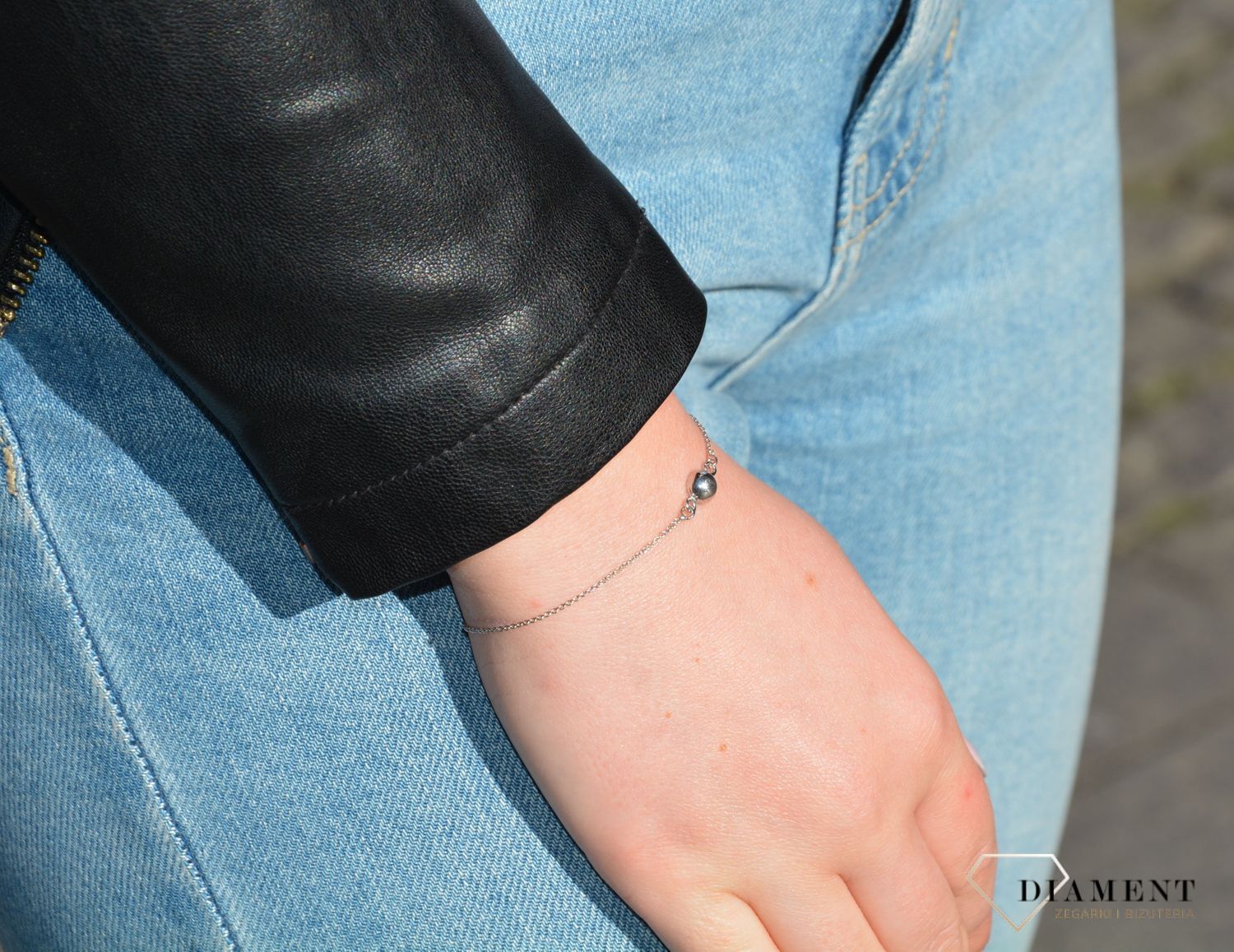 Srebrna bransoletka kuleczka B RM 21009 (1).jpg